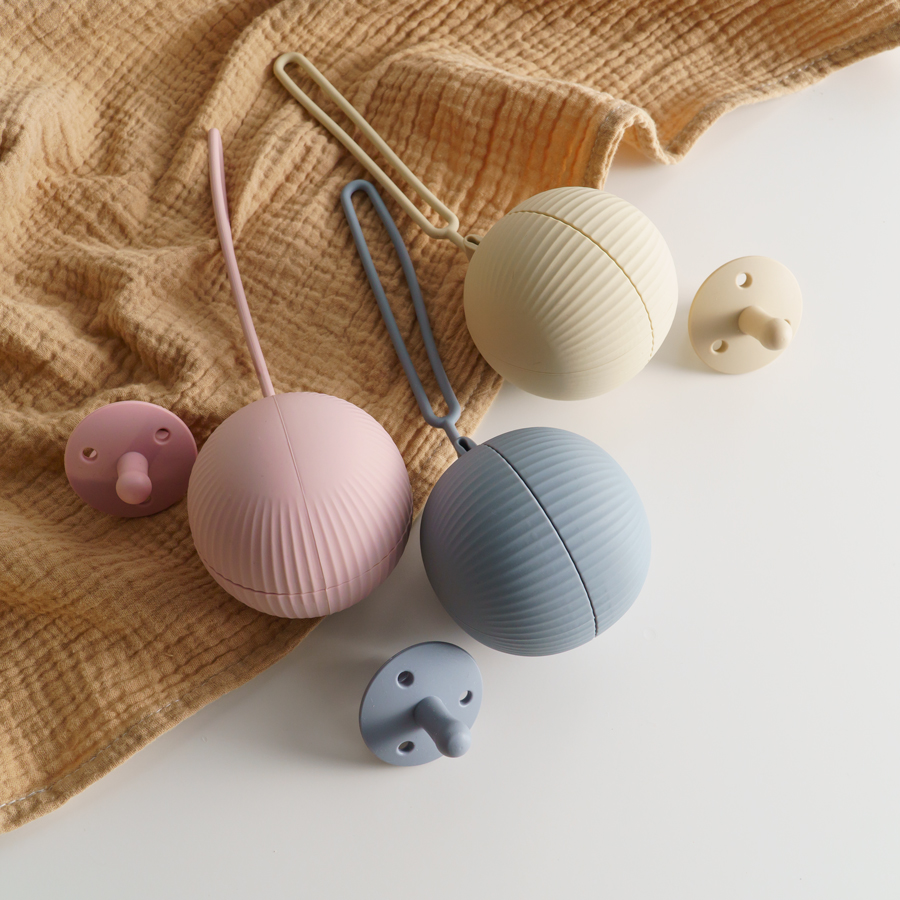 新しいベビーおしゃぶりホルダー BPA フリーソフトシリコー - Zwitsal Baby Products のレビューと価格